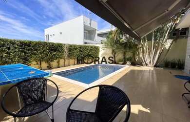 Imagem: A casa em condomínio possui 3 Dormitórios, 3 Banheiros, 4