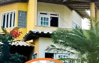 Imagem: A casa em condomínio possui 4 Dormitórios, 2 Banheiros, 4