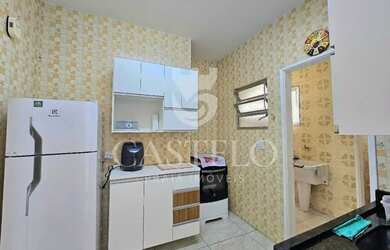 Imagem 2: Apto na quadra do mar, elevador, portaria 24 hrs, com vista lateral para...