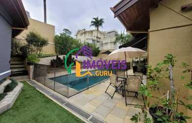 Imagem: A casa em condomínio possui 4 Dormitórios, 5 Banheiros, 3