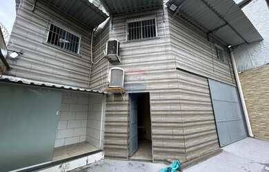 Imagem: O depósito possui 2 Vagas na garagem, 441m² de Área, Imóvel