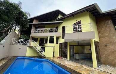 Imagem: A casa em condomínio possui 4 Dormitórios, 3 Banheiros, 3