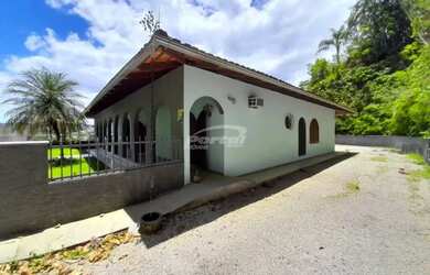 Imagem: O depósito possui 5 Vagas na garagem, 380m² de Área, Imóvel