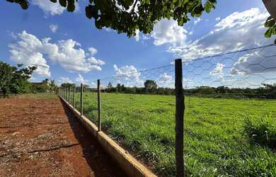 Imagem: A chácara possui 4.000m² de Área e está localizado em Vila