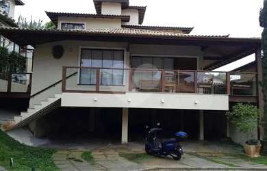 Imagem: A casa em condomínio para alugar possui 4 Dormitórios, 4 Banheiros