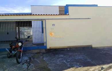 Imagem: A casa possui 3 Dormitórios, 4 Banheiros, 4 Vagas na garagem