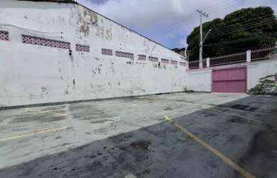 Imagem 13: Excelente Casa Comercial de Esquina c/ 5 Salas Climatizada e Armários...