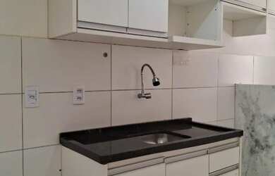 Imagem 2: Apartamento 2/4 no Condomínio Ville D France térreo com varanda