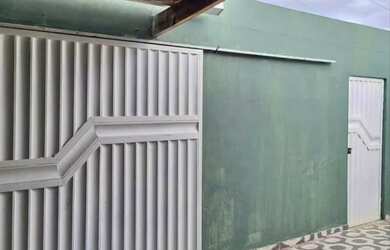 Imagem: A casa possui 2 Dormitórios, 1 Banheiro e está localizado