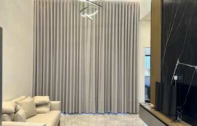 Imagem: A casa possui 3 Dormitórios, 3 Banheiros, 1 Vaga na garagem