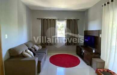 Imagem: A casa possui 3 Dormitórios, 2 Banheiros, 1 Vaga na garagem