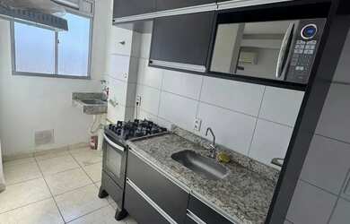 Imagem: O apartamento possui 2 Dormitórios, 1 Banheiro, 1 Vaga na garagem