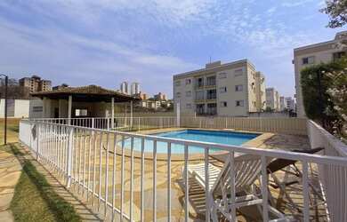 Imagem 8: Apartamento no Tubalina - 50m², Cozinha com Armários, Condomínio com...