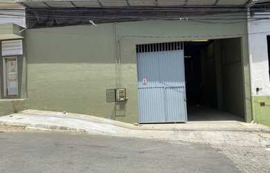 Imagem 2: Aluga se ou vende se. 630m² de Áreae5 Vagas na garagem