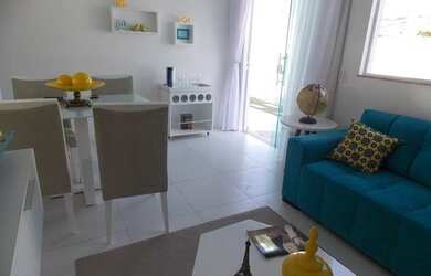 Imagem: A casa possui 2 Dormitórios, 2 Banheiros, 2 Vagas na garagem