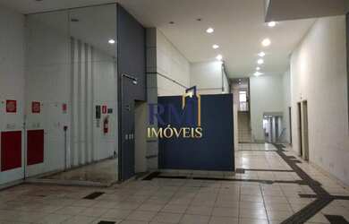 Imagem: O depósito possui 4 Vagas na garagem e 570m² de Área e está