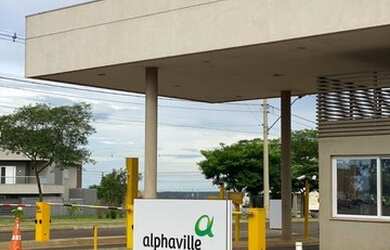 Imagem: O terreno possui 492m² de Área e está localizado em Alphaville