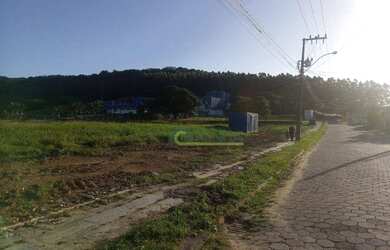 Imagem: O terreno possui 500m² de Área e está localizado em Penha