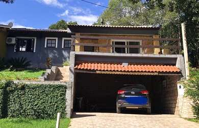 Imagem: A casa em condomínio possui 3 Dormitórios, 3 Banheiros, 4