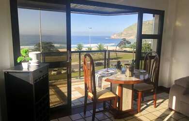 Imagem: O apartamento possui 2 Dormitórios, 2 Banheiros, 2 Vagas na