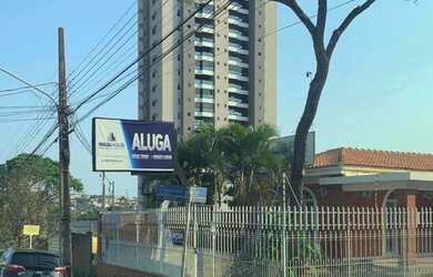 Imagem: O depósito possui 4 Vagas na garagem, 10m² de Área e está