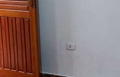 Imagem: A casa possui 2 Dormitórios, 1 Banheiro e está localizado