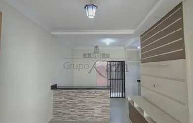 Imagem: A casa em condomínio possui 2 Dormitórios, 3 Banheiros, 2