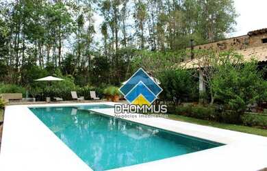 Imagem: A casa em condomínio possui 5 Dormitórios, 5 Banheiros, 4