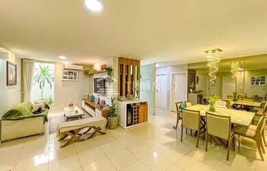 Imagem: A casa possui 4 Dormitórios, 4 Banheiros, 2 Vagas na garagem