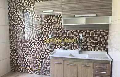 Imagem: O apartamento possui 2 Dormitórios, 1 Banheiro, 1 Vaga na garagem