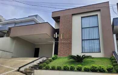 Imagem: A casa em condomínio possui 3 Dormitórios, 4 Banheiros, 4