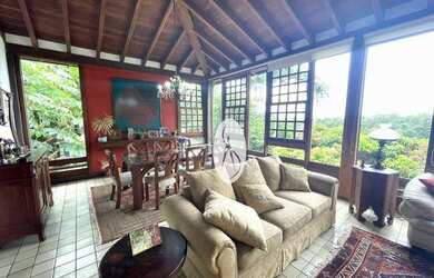 Imagem: A casa em condomínio possui 4 Dormitórios, 5 Banheiros, 5