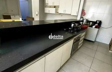 Imagem 5: Casa residencial com 5 quartos e 4 suítes disponível para venda e locação...