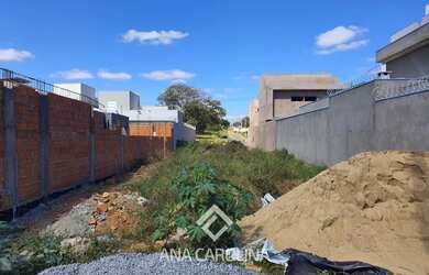 Imagem: O terreno possui 300m² de Área e está localizado em Morada