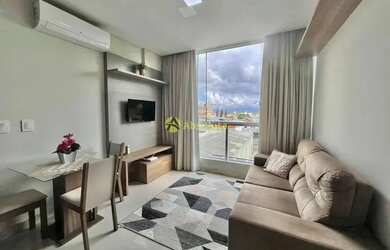 Imagem: O studio possui 2 Dormitórios, 2 Banheiros, 5 Vagas na garagem