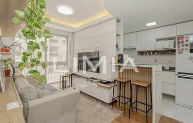 Imagem: O apartamentoe possui 2 Dormitórios, 1 Banheiro, 1 Vaga na