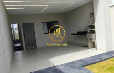 Imagem: A casa possui 2 Dormitórios, 1 Banheiro, 2 Vagas na garagem