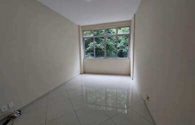 Imagem: O apartamento possui 1 Dormitório, 1 Banheiro, 30m² de Área