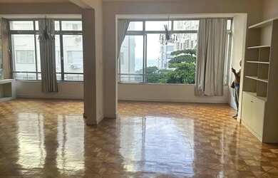 Imagem: O apartamento possui 3 Dormitórios, 2 Banheiros, 2 Vagas na