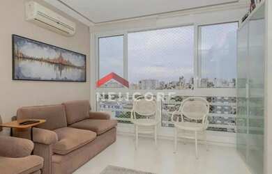 Imagem: O apartamento possui 2 Dormitórios, 1 Banheiro, 1 Vaga na garagem