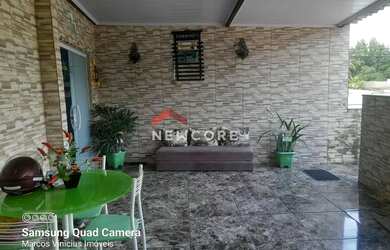 Imagem: A casa possui 1 Dormitório, 2 Banheiros, 1 Vaga na garagem