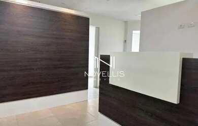 Imagem: O depósito possui 2 Vagas na garagem, 49m² de Área e está