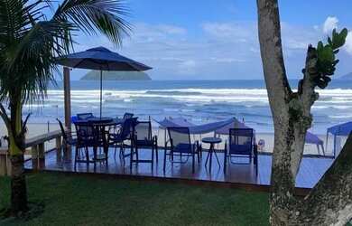 Imagem: A casa em condomínio à venda possui 5 Dormitórios, 5 Banheiros