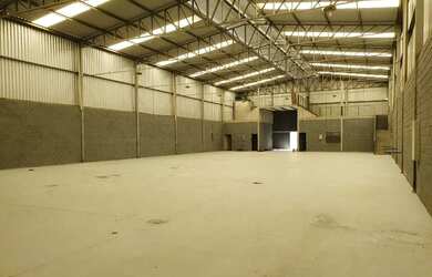 Imagem 2: Galpão/Depósito/Armazém e 4 banheiros para Alugar, 1500 m² por R$ 15.800/Mês