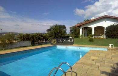 Imagem: A casa em condomínio possui 4 Dormitórios, 2 Banheiros, 5