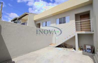 Imagem: A casa possui 2 Dormitórios, 2 Banheiros, 2 Vagas na garagem