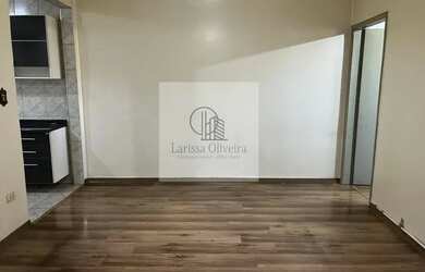 Imagem: A casa possui 2 Dormitórios, 1 Banheiro, 2 Vagas na garagem