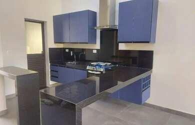 Imagem: A casa em condomínio possui 3 Dormitórios, 3 Banheiros, 4