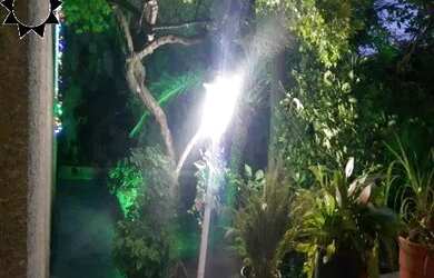 Imagem: A casa possui 3 Dormitórios, 4 Banheiros, 5 Vagas na garagem