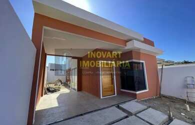 Imagem: A casa possui 3 Dormitórios, 1 Banheiro, 3 Vagas na garagem